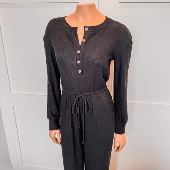 NWT- Miami of Francesca’s-Faye Rib Knit Black Onesie Jumpsuit-Women’s X-Small - Picture 2 of 10